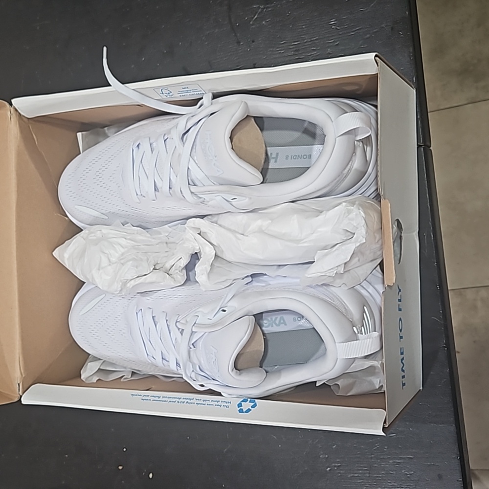 HOKA M Bondi 8 Size 9D